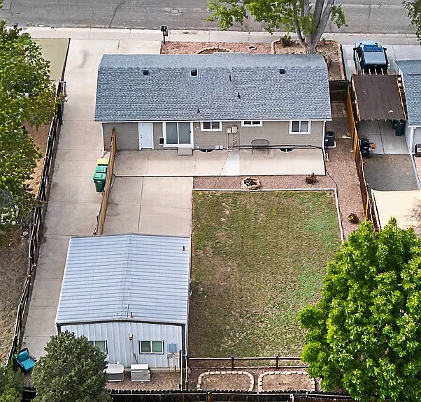 19054 W 61st Pl — Photo 2