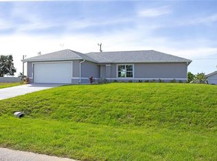 1700 NE 7th Pl, Cape Coral, FL 33909