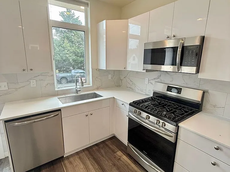 5203A Ravenna Ave NE — Photo 6
