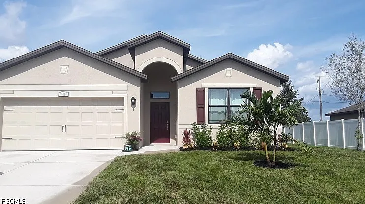 511 NE 19th Place Cpe — Photo 1