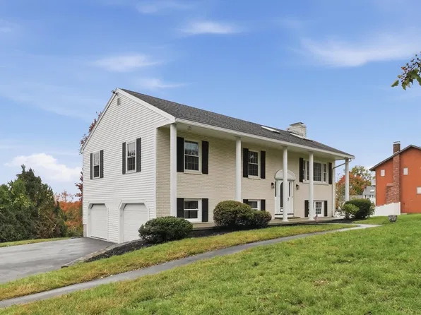 30 Overlook Dr, Methuen, MA 01844