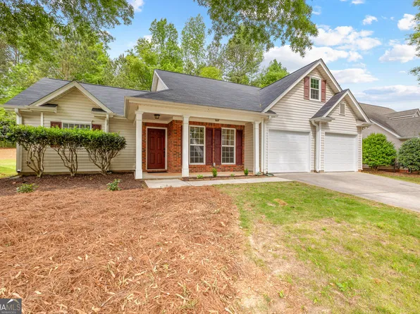 25 Avondale Cir, Newnan, GA 30265