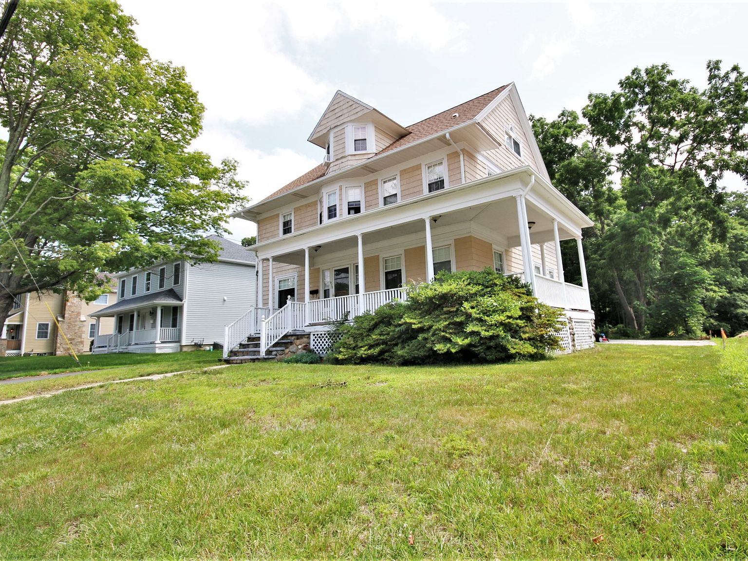 577 Fruit Hill Ave, North Providence, RI 02911 Zillow