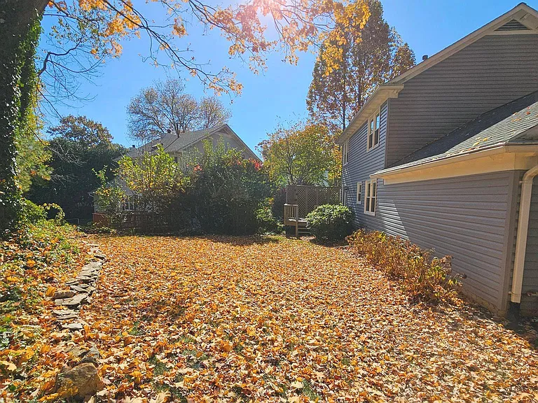 6413 Four Oaks Ln — Photo 45