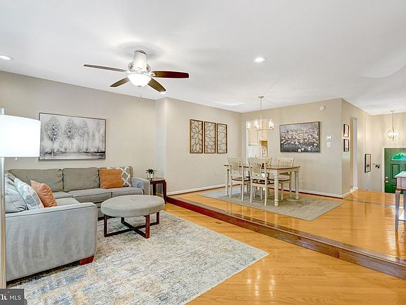 3rd image of 6149 Green Hollow Ct