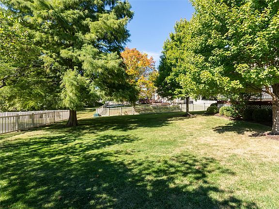 5th image of 2576 Cripple Creek Dr