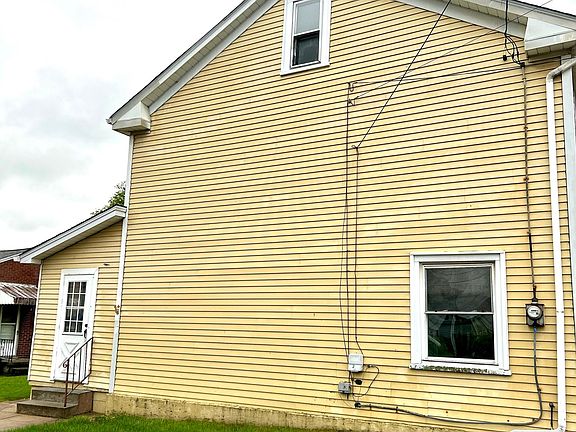2nd image of 42 E Pitt St