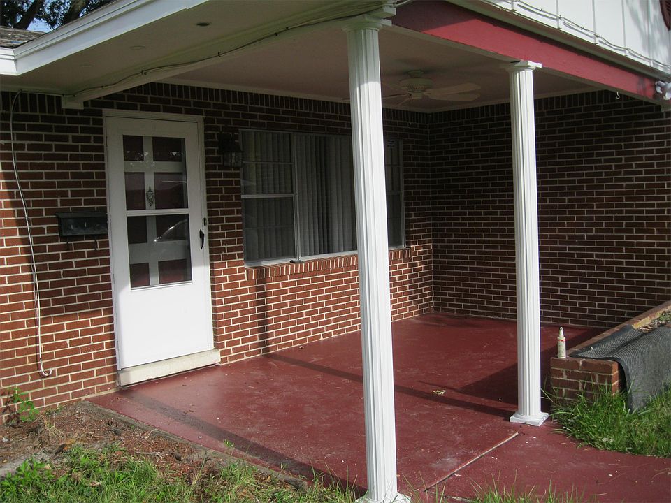 1st image of 202 Holly Ln