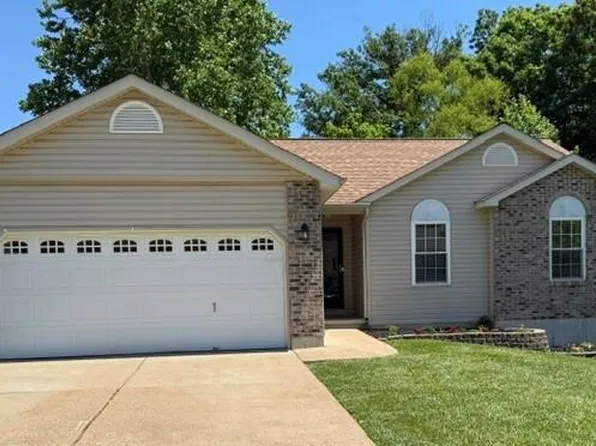 728 Santschi Dr, Herculaneum, MO 63048