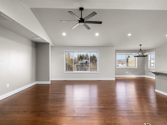 2nd image of 231 Kara Dr