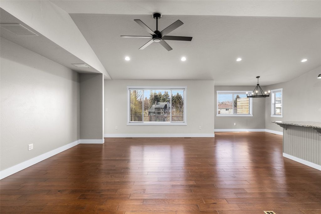 231 Kara Dr, Kalispell, MT - View 2