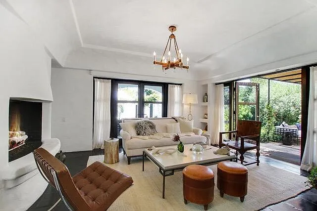 2084 Alisos Dr — Photo 11