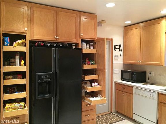 3rd image of 346 Lakeview Dr