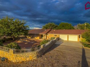 414 Hummingbird Dr, Las Cruces, NM 88007