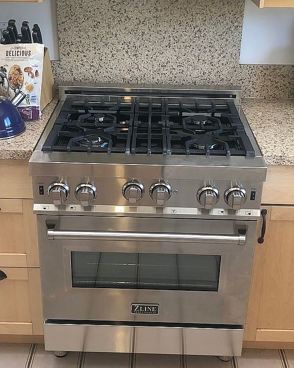 New Stainless Zline stove 