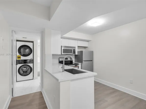 15495 Miami Lakeway N APT 101, Hialeah, FL 33014