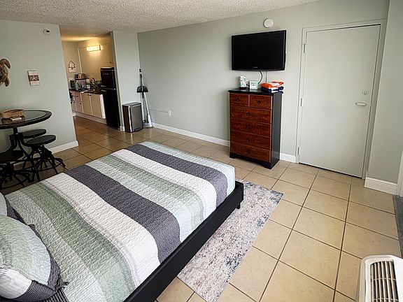 4th image of 2043 S Atlantic Ave #605