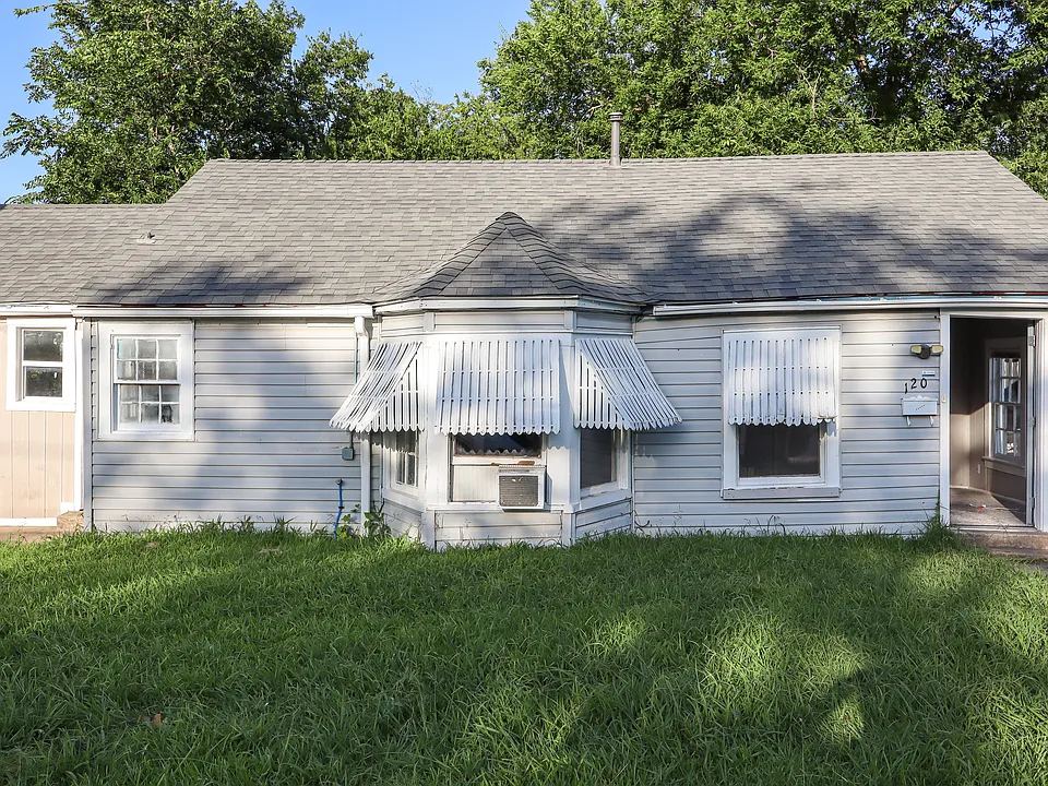 1205 Walnut St