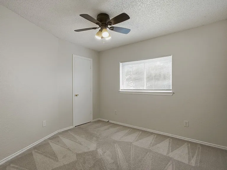 5005 Frontier Ln — Photo 6