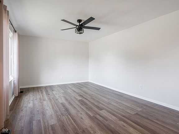 5th image of 4707 Candle Ct