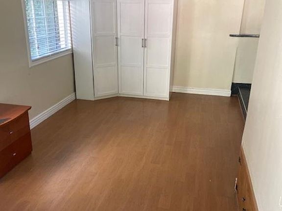 3rd image of 1617 N Orange Grove Ave #1