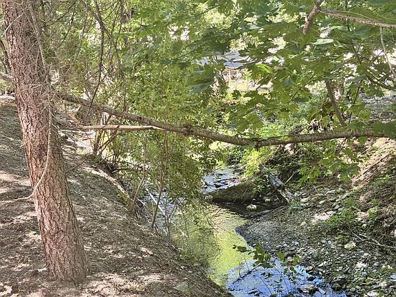 3rd image of 3117 Middle Creek Ranch Rd