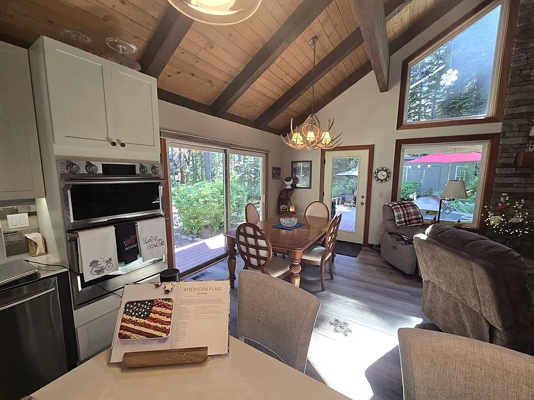 6453 McKinney Creek Rd — Photo 4