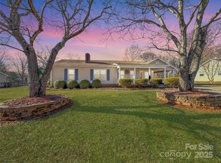 2316 Woodfield Cir, Gastonia, NC 28056