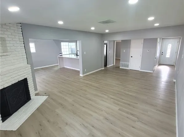 5651 Radford Ave, Valley Village, CA 91607