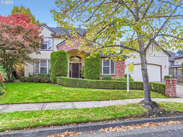 955 NW Pebble Beach Way, Beaverton, OR 97006