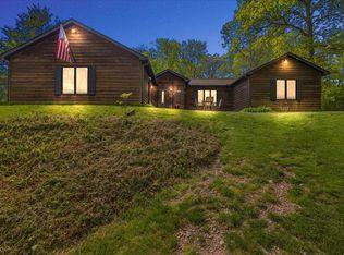 3455 Yarney Rd, Waterford, MI 48329