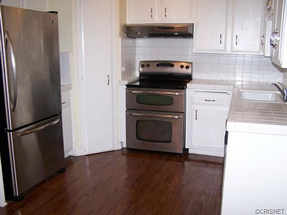 3rd image of 18555 Collins St APT C10
