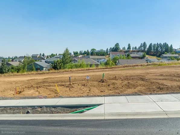7 Steptoe Dr, Cheney, WA 99004