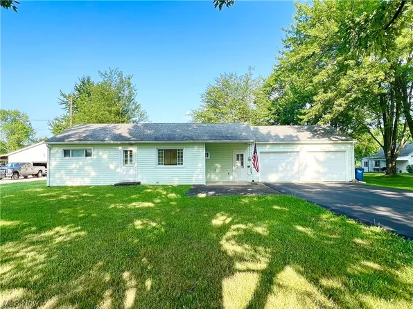 118 West St, Kipton, OH 44049