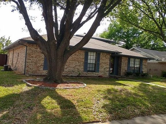 2nd image of 2810 Green Oaks Dr