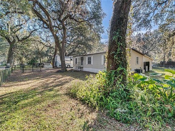 2nd image of 1665 County Road 434b