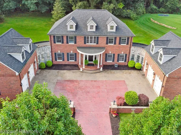 2307 Sundance Rdg, Howell, MI 48843