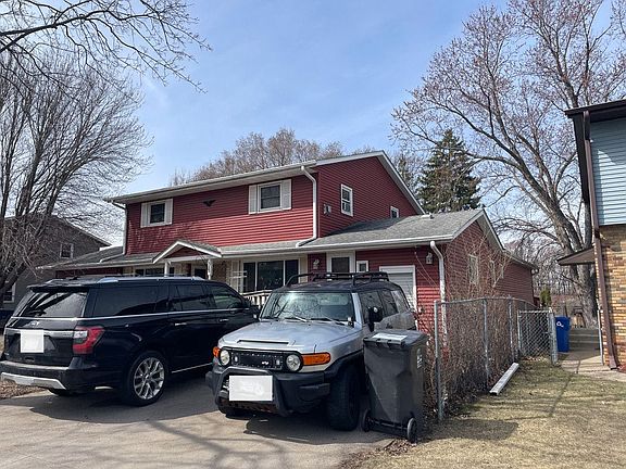 2nd image of 1531 Clarence St #33