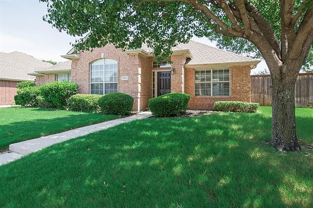 1st image of 1524 Bosque Dr