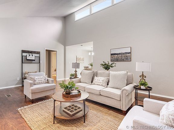 5th image of 1609 Ward Rd