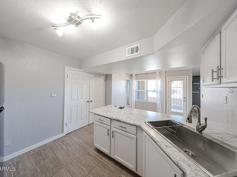8787 E Mountain View Rd #1101 — Photo 15