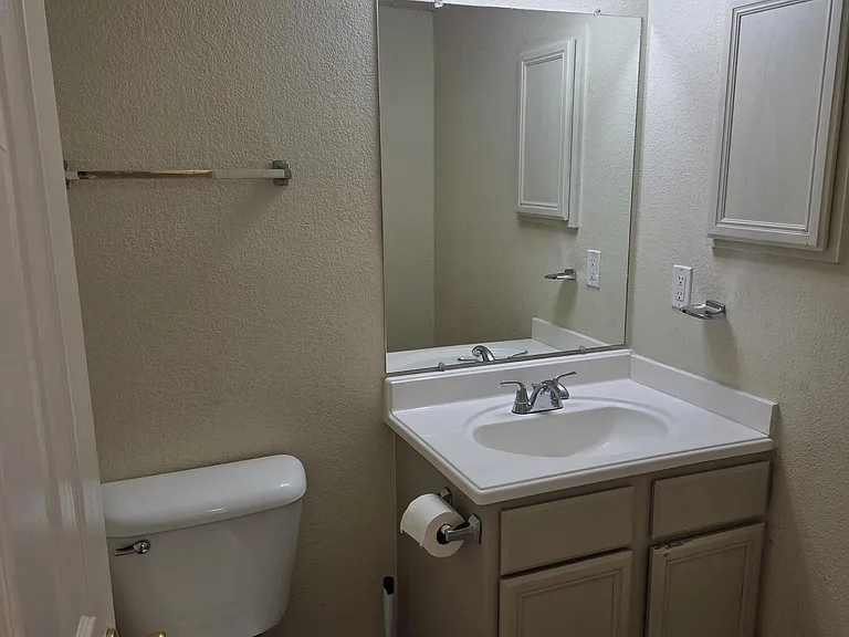 3717 NE Hubble Dr — Photo 18