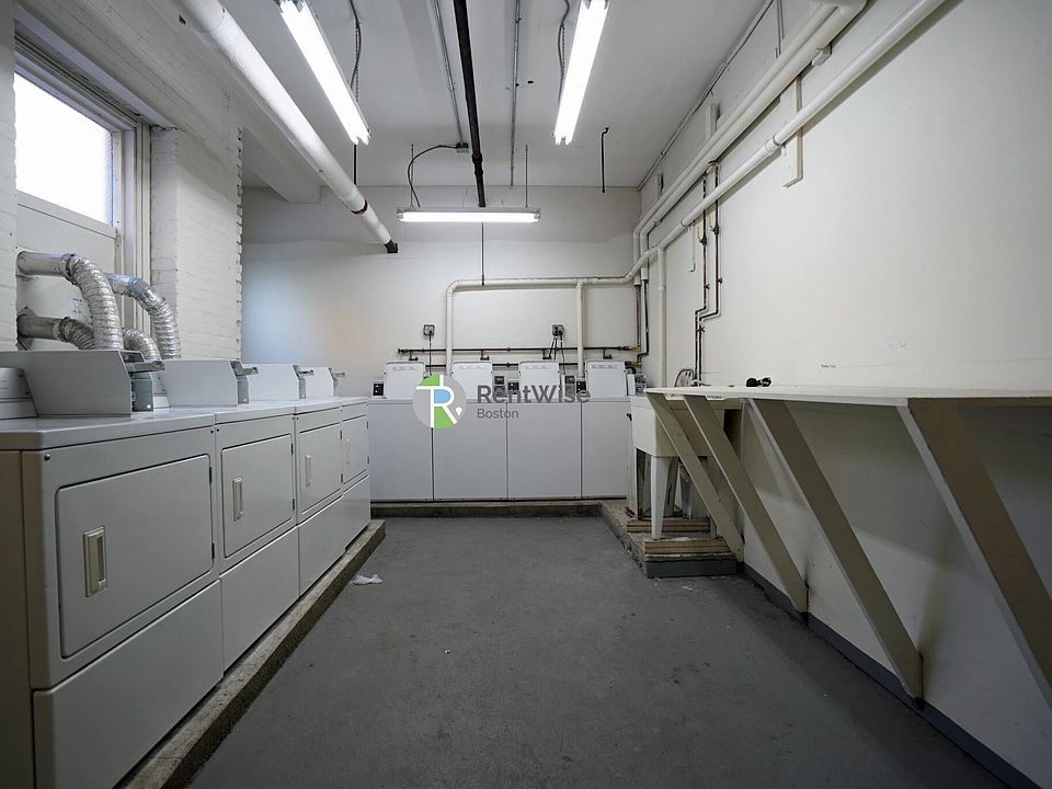 2nd image of 137 Park Dr #100