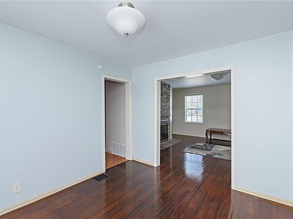 5th image of 3516 N Tacoma Ave