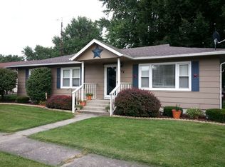 222 S Salem St, Francesville, IN 47946