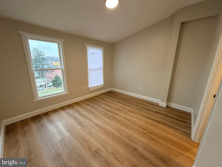 3 E Overlea Ave #3 — Photo 25