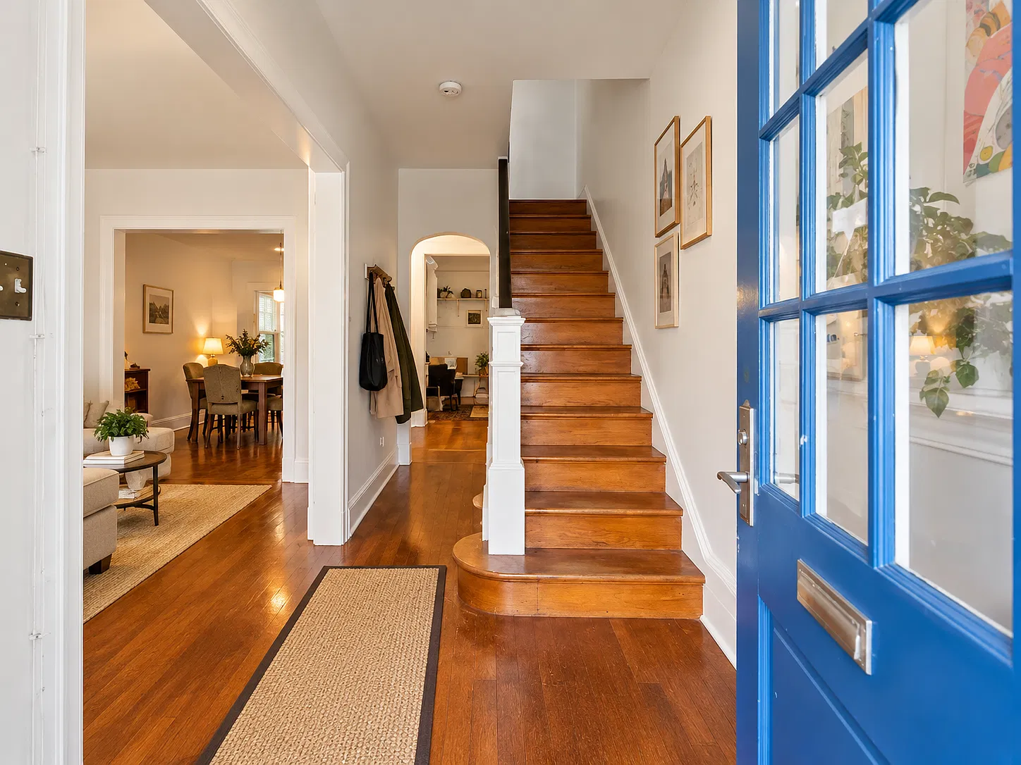 6 bed, 2300 sqft, $6,800 — Photo 3