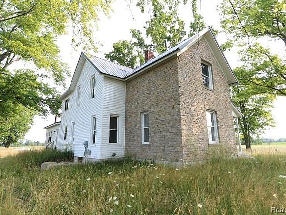 3rd image of 6577 E Deckerville Rd