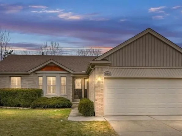 47642 Stephanie Dr, Macomb, MI 48044