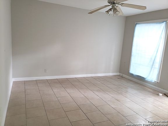 3rd image of 5511 Little Creek St